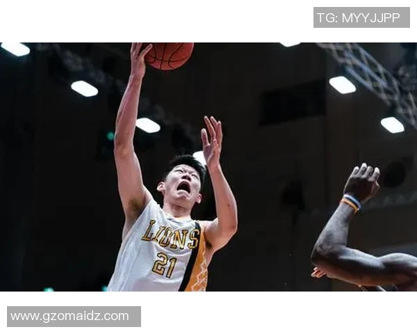 柏林赫塔的关键时刻:首发中场因伤退赛,替补球员如何接过重任? 柏林赫塔的关键时刻:首发中场因伤退赛,替补球员如何接过重任?