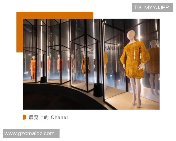 米林科维奇启程亚洲时尚之都透露下一季设计灵感源泉 米林科维奇启程亚洲时尚之都透露下一季设计灵感源泉