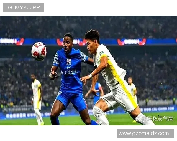 新广州恒大凭借稳固防线和出色进攻，以2比0胜上海申花，继续领衔中超积分榜